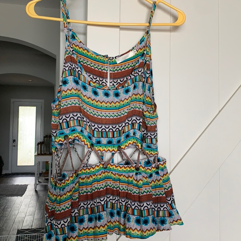 Millau multi color top